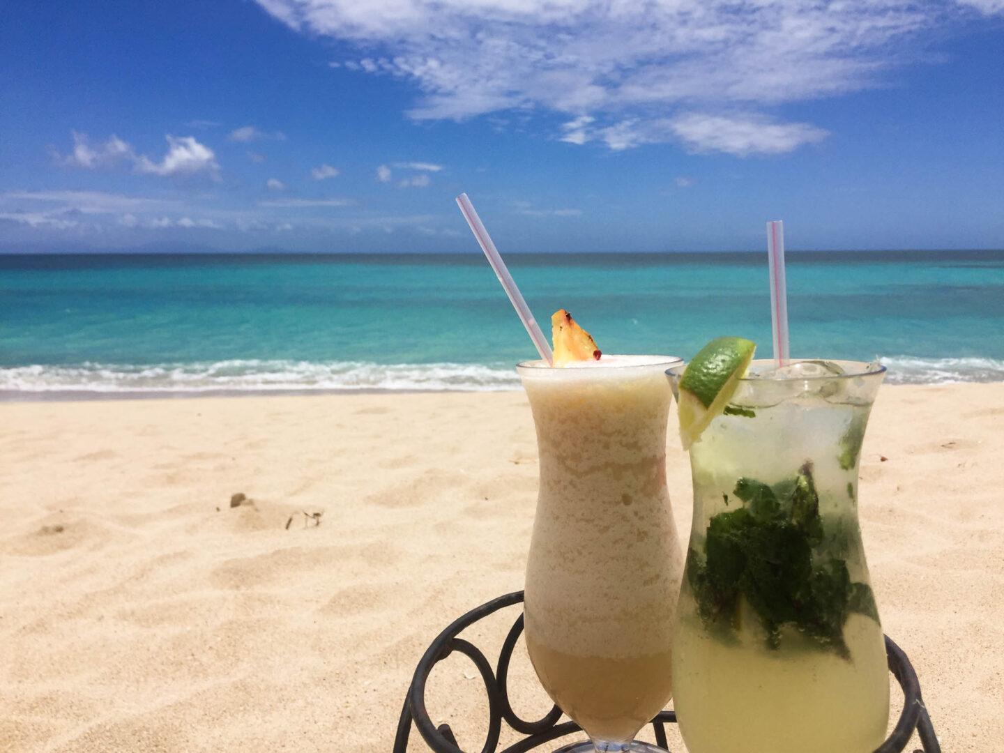 Antigua Love beach coctails