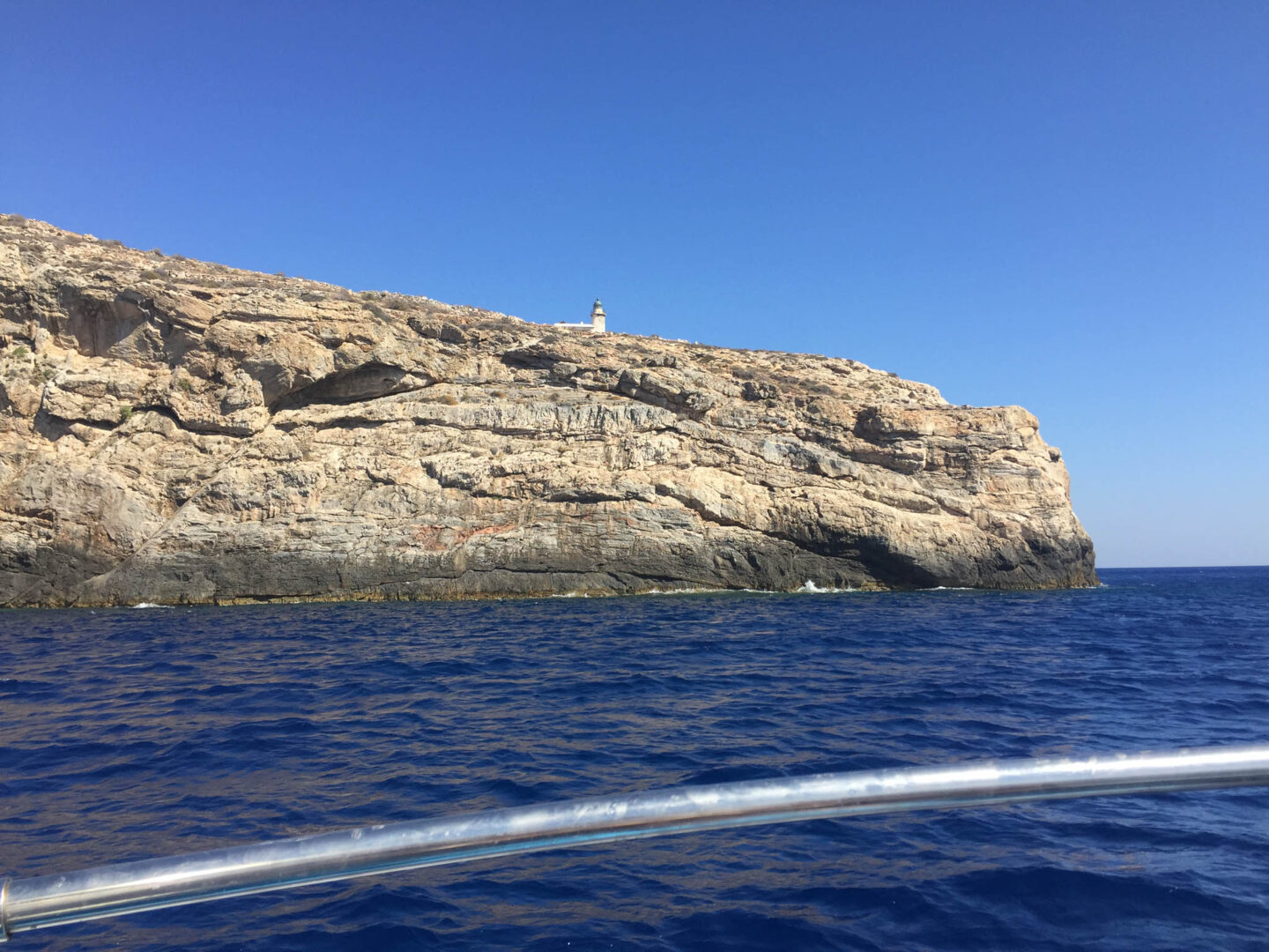 Folegandros Aspropountas lighthouse